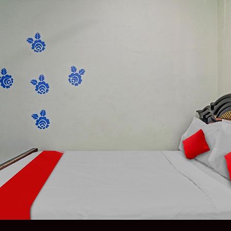 Oyo Flagship 81051 Sri Sai Manikanta Hotel Хидерабад Екстериор снимка