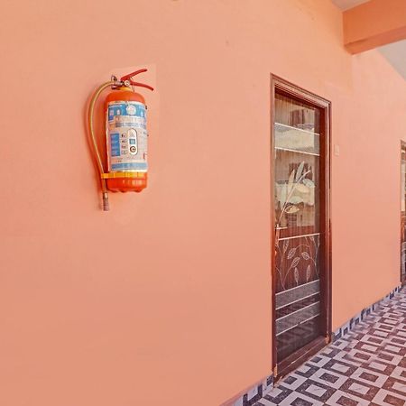 Oyo Flagship 81051 Sri Sai Manikanta Hotel Хидерабад Екстериор снимка