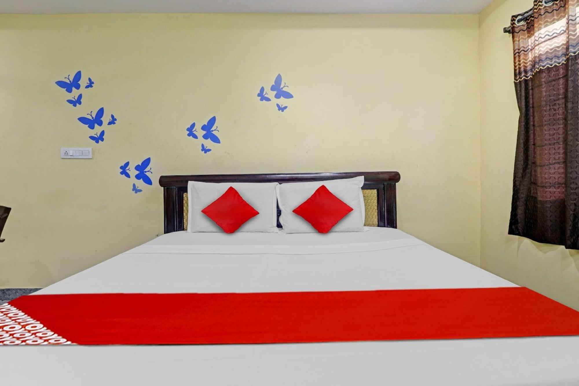 Oyo Flagship 81051 Sri Sai Manikanta Hotel Хидерабад Екстериор снимка