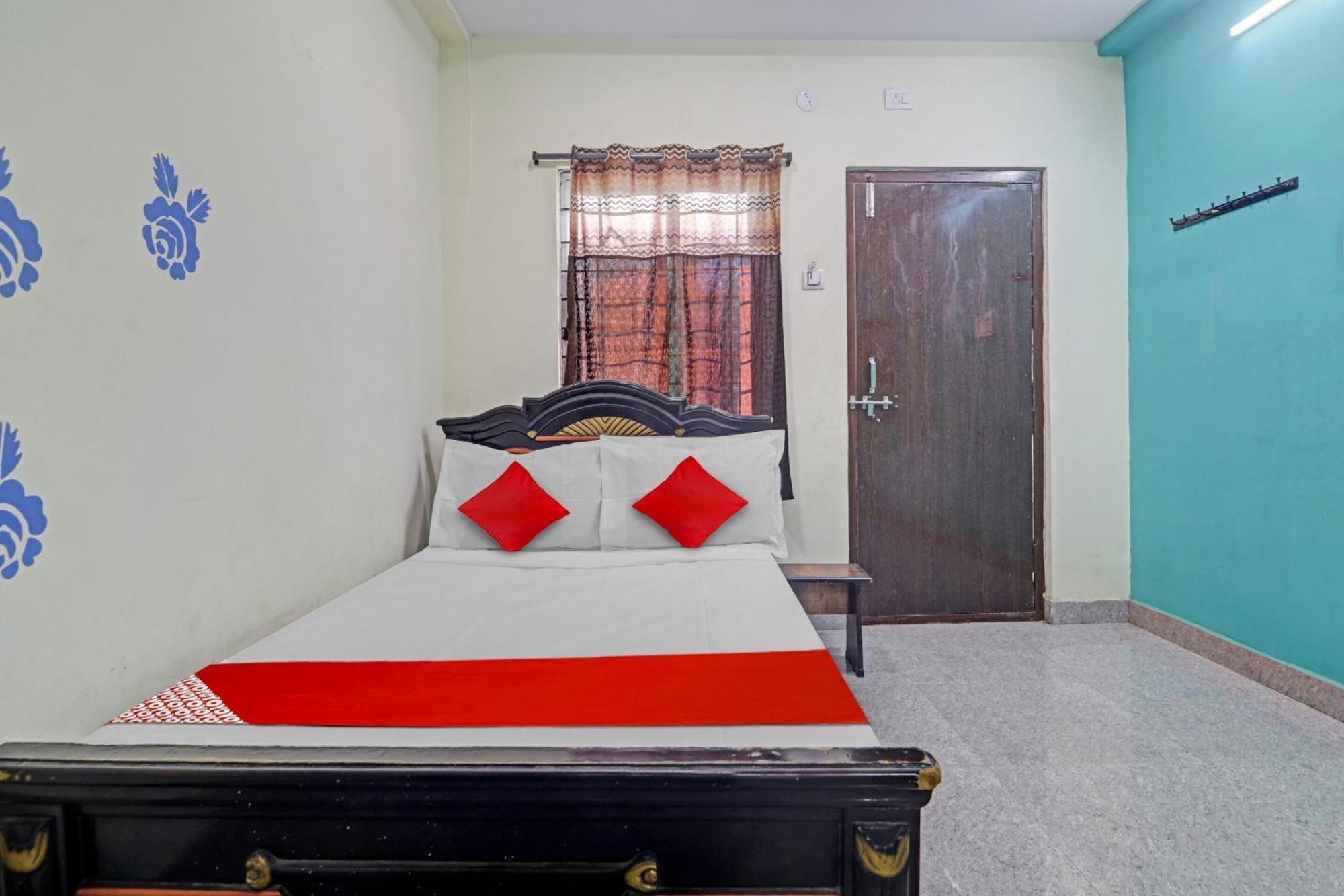 Oyo Flagship 81051 Sri Sai Manikanta Hotel Хидерабад Екстериор снимка